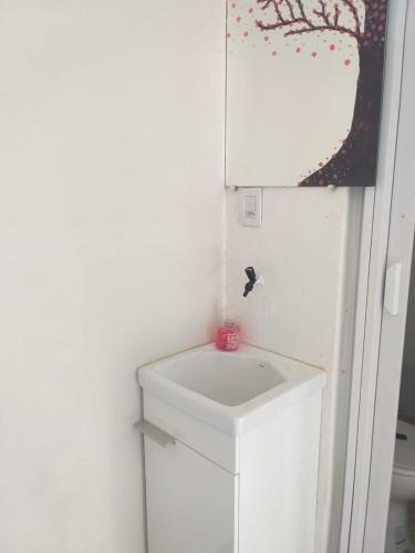 Kitnet espaçosa e bem localizada - Próximo ao lago e centro de eventos (Kitnet espacosa e bem localizada - Proximo ao lago e centro de eventos) in Cascavel