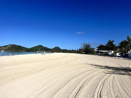 4 Guests - Stunning View - Pool - South Finger, Jolly Harbour (fotografie 7)
