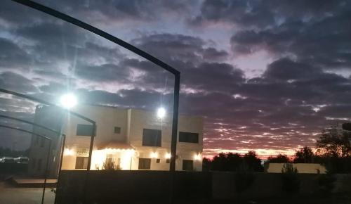 Exterior view, Caprios motel in Al Qastal