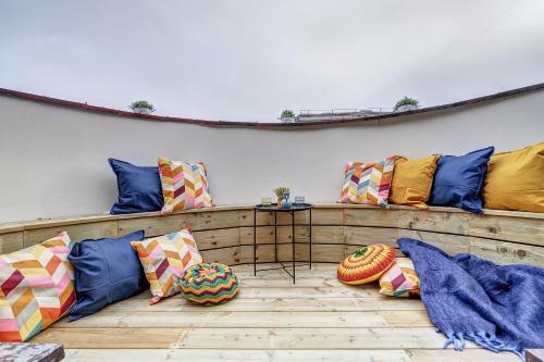 Funky Penthouse City Center in เคานาส