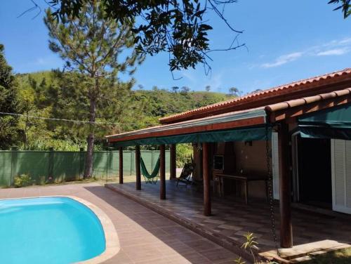 Casa completa em meio à natureza
