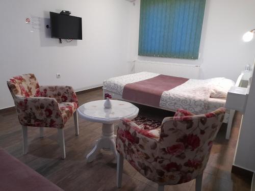 Apartments Kety - image 3