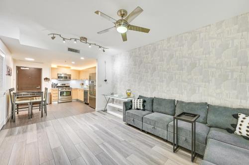 Downtown San Diego Condo with Pool and Rooftop Access detail
