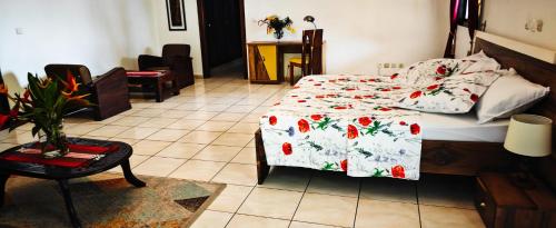 Executive Suite image 10