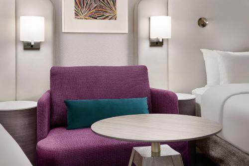 517744352 Crowne Plaza Atlanta Perimeter at Ravinia by IHG