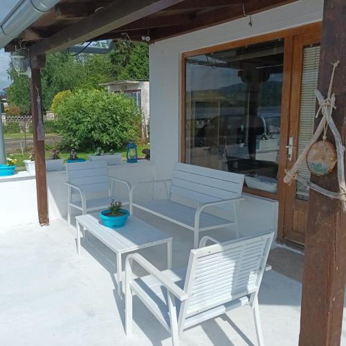 벨리코 그라디스테 Apartmani sa pogledom na Dunav - Akademik 5성급 게스트하우스 레스토랑