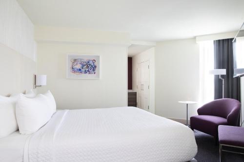 517746637 Crowne Plaza Atlanta Perimeter at Ravinia by IHG