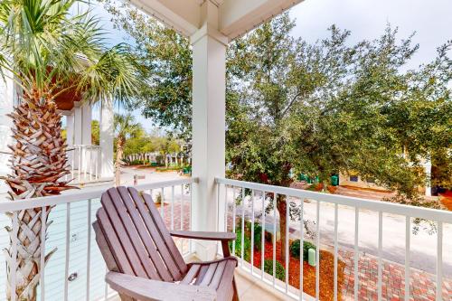 Villages of Crystal Beach: Vitamin Sea near Bruster's Ice Cream