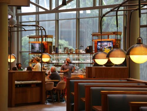 517778401 Crowne Plaza Atlanta Perimeter at Ravinia by IHG