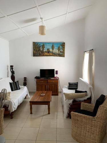 Banana Republic in Yundum