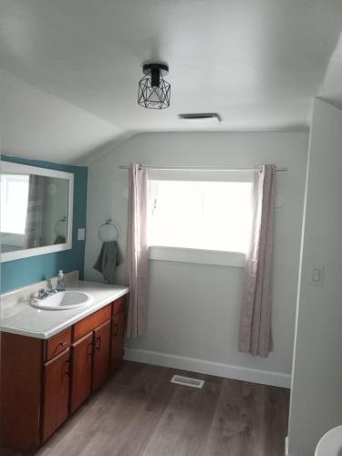 Bathroom, Cozy Quincy by The Jordan Company in Bruce Mines (ON)