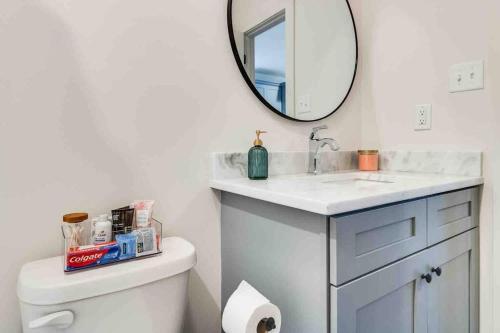 Pelican house*King bed*Fast WiFi*Book now in Lafayette, USA