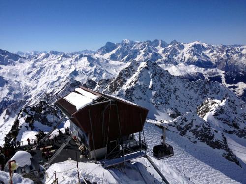 Cosy studio for 4 near ski lift, CRETES B24 in Veksa