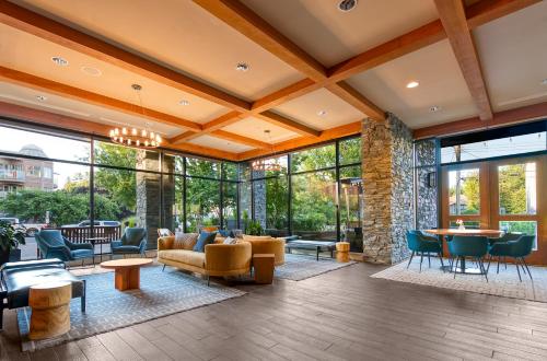 Oswego Hotel in Victoria, Canada