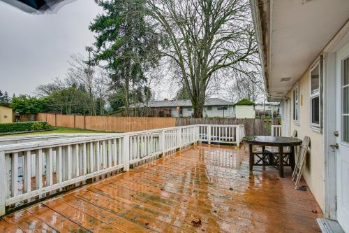 Spacious Lakewood Home - 10 Mi to Downtown Tacoma!