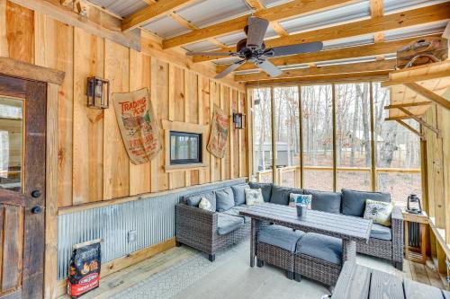 Peaceful Hikers Hideaway with Deck on 1 Acre!