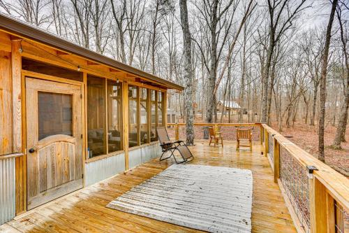 Peaceful Hikers Hideaway with Deck on 1 Acre!
