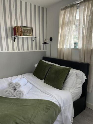 One bedroom Putney Village flat