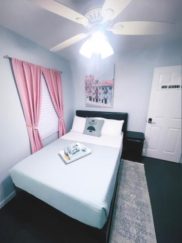 The Philly Room - 15 min from The Airport, 10 min from Six Flags in Atlanta, USA