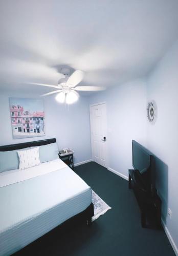 The Philly Room - 15 min from The Airport, 10 min from Six Flags in Atlanta, USA