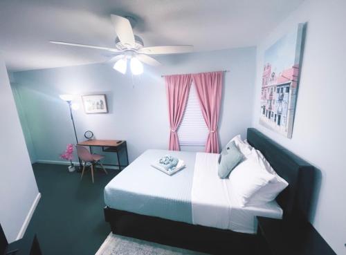 The Philly Room - 15 min from The Airport, 10 min from Six Flags in Atlanta, USA
