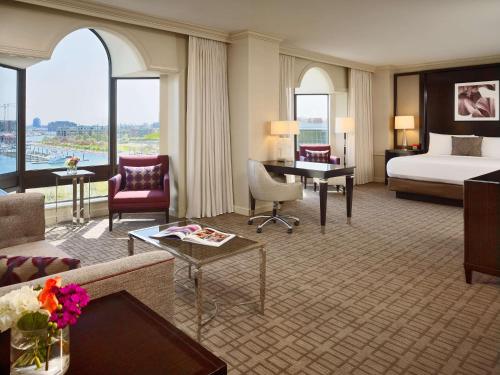 Premier Premium King Suite with Harbor View