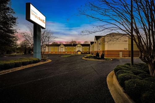 Sonesta Simply Suites Huntsville Research Park