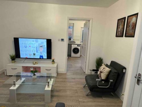 The Ideal Spacious Home, Birmingham