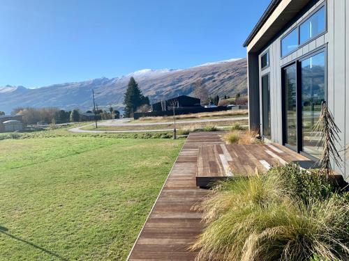 Kilátás, Stunning, Alpine House in Kingston