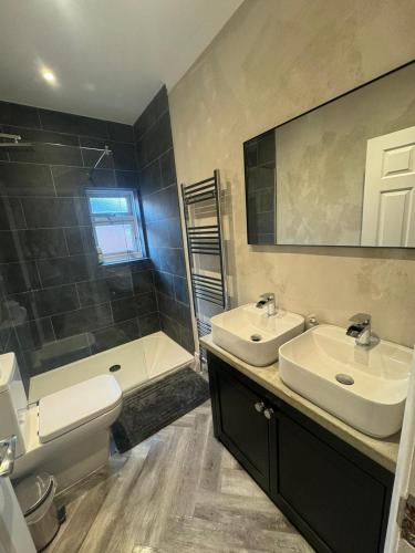 Luxurious New Serviced Apartment (Surrey)