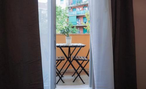 Large Apartment well connected to Roma Historic Center with Metro A, AC, WI-FI