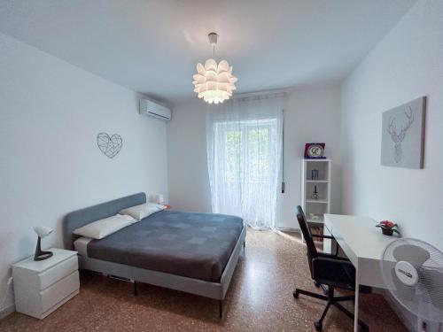 Large Apartment well connected to Roma Historic Center with Metro A, AC, WI-FI, Rzym