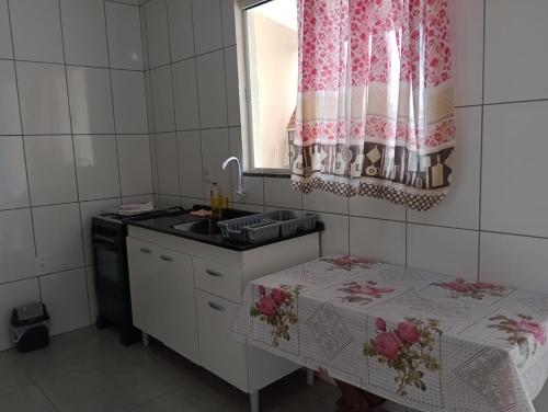 2 bedrooms, 6 beds