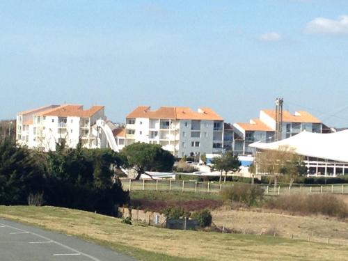 Studio 4 pers avec Wifi et Animaux admis à Châtelaillon-Plage - FR-1-706-10 (Studio 4 pers avec Wifi et Animaux admis a Chatelaillon-Plage - FR-1-706-10) in ชาร์เตลายอง ปาล์ค