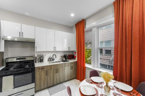 Ask 3 ways on to Save, Sleeps 5, Close to NYC