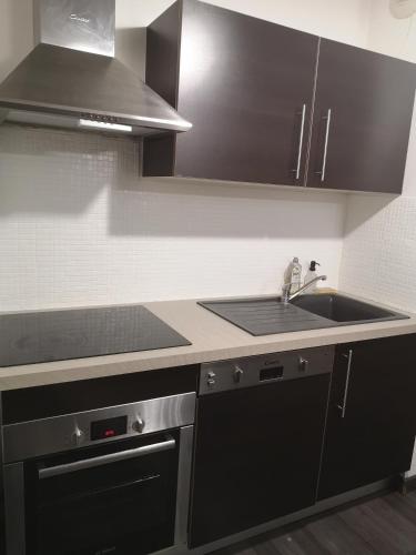 Grand T2 avec jardin et parking proche Paris et Orly in ออร์ลี