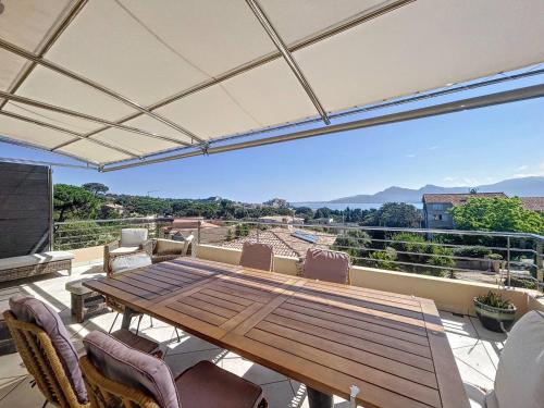 Villa Calvi, 5 pièces, 7 personnes - FR-1-719-17 - Location, gîte - Calvi