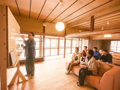 共用ラウンジ/TVエリア