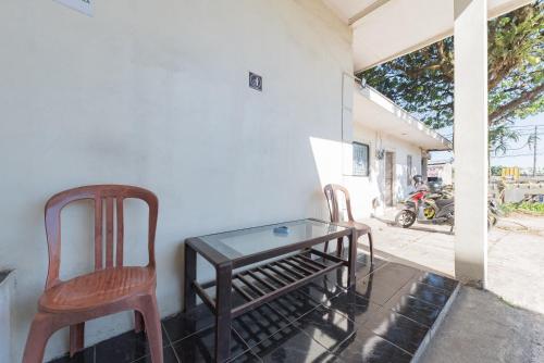 Erkély/terasz, RedDoorz Syariah @ Jl Raya Sukabumi in Sukabumi