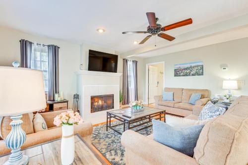Stunning Hayesville Retreat 2 Mi to Lake Chatuge in Hayesville, USA