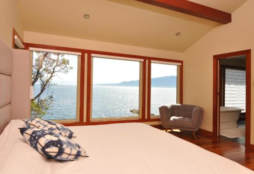 Exclusive Private Island - Pacific Ocean Paradise in Madeira Park (BC)