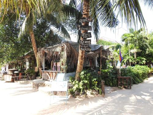 Exterior view, Spicy23 - M' Pai Bay in Koh Rong Sanloem