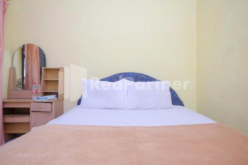 Hotel Sido Langgeng Tawangmangu Mitra RedDoorz Room Type - Standard Double Room