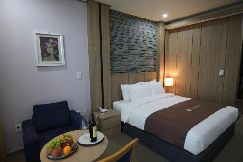 1 queen bed