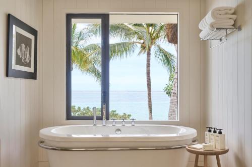 517888810 LUX* Belle Mare Resort & Villas