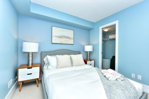 300 Front Suites