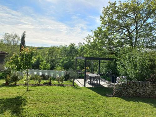 maison de campagne avec piscine in Figeac