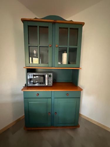 Konyha, Ferienwohnung mit Balkon DG in Neustadt Bei Coburg