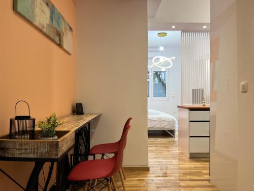 Cozy studio near Flisvos Marina - image 5