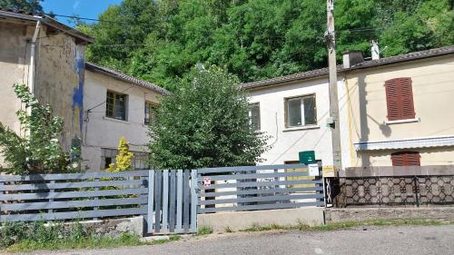 Studio avec jardin et barbecue, de 2 à 4 pers. - Location saisonnière - Thiers